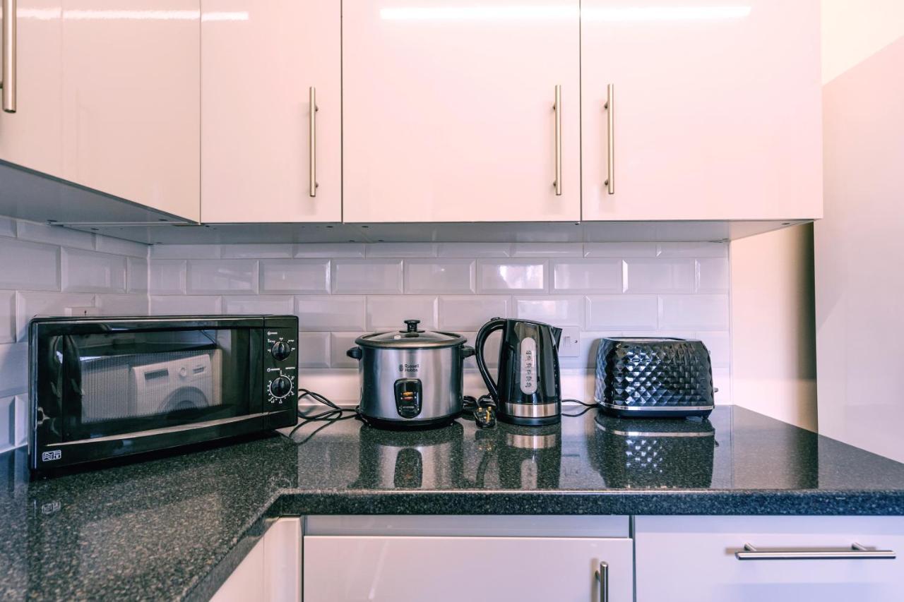 Modern 2 Bed House- Free Parking And Close To The Centre Bristol Exterior photo
